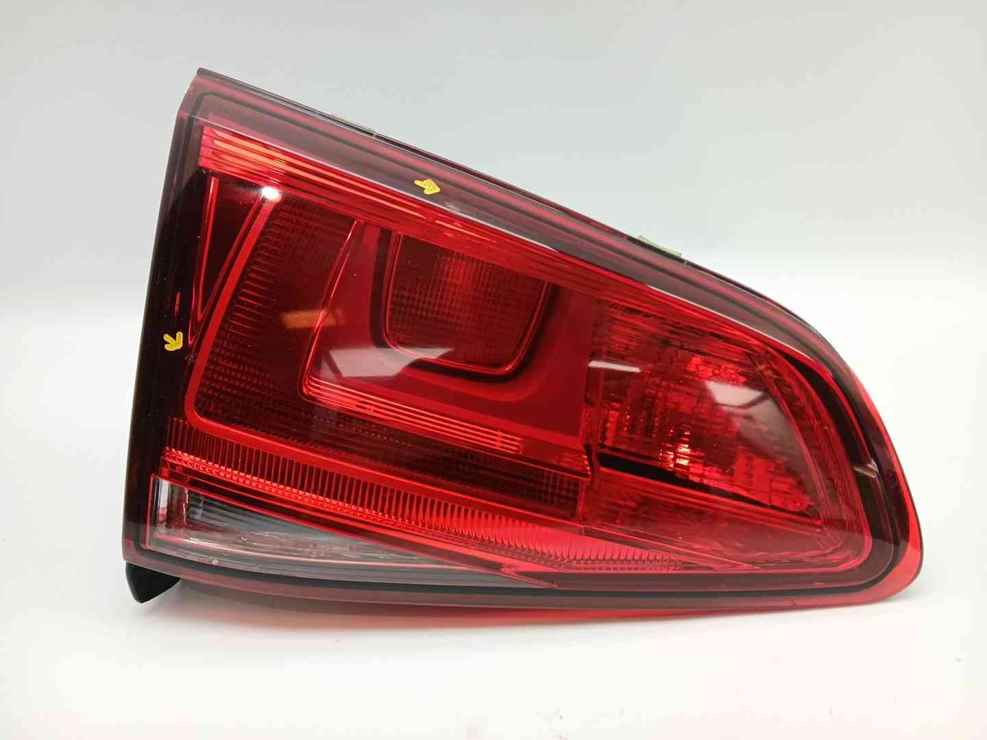 PILOTO TRASERO IZQUIERDO INTERIOR VOLKSWAGEN GOLF VII (5G1, BQ1, BE1, BE2) 90052126A / 5G0945093AC 90052126A5G0945093AC