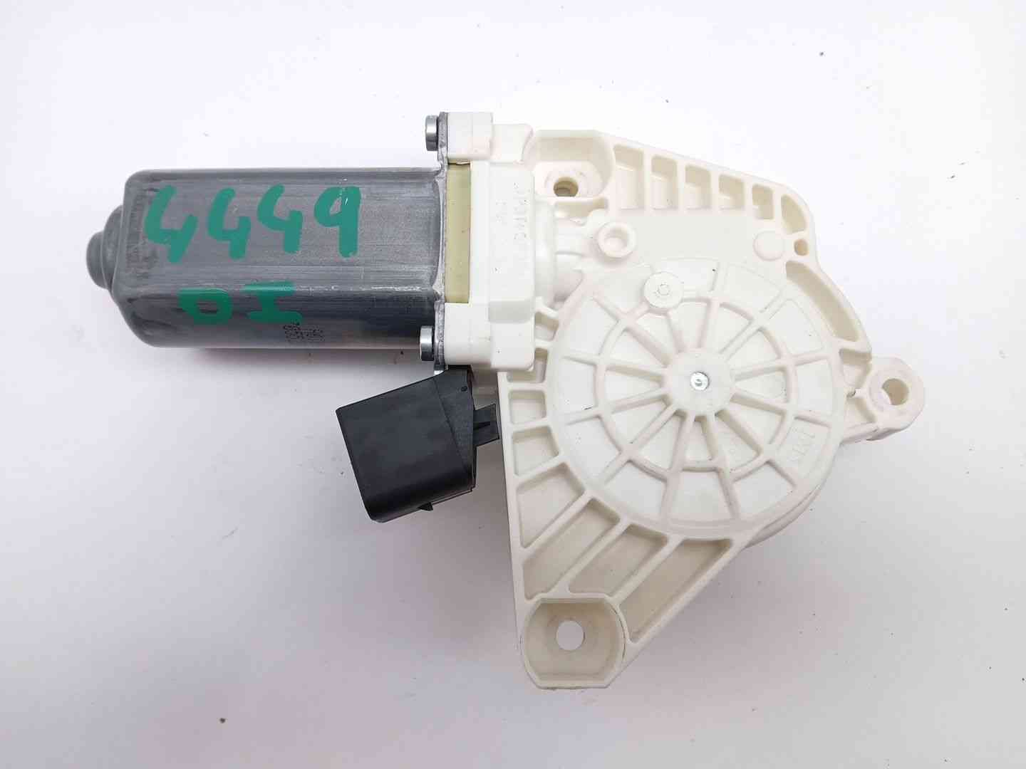 MOTOR ELEVALUNAS DELANTERO IZQUIERDO MERCEDES-BENZ CLA Shooting Brake (X117) A2078200542 / A2078200542 A2078200542A2078200542 - Vista 2