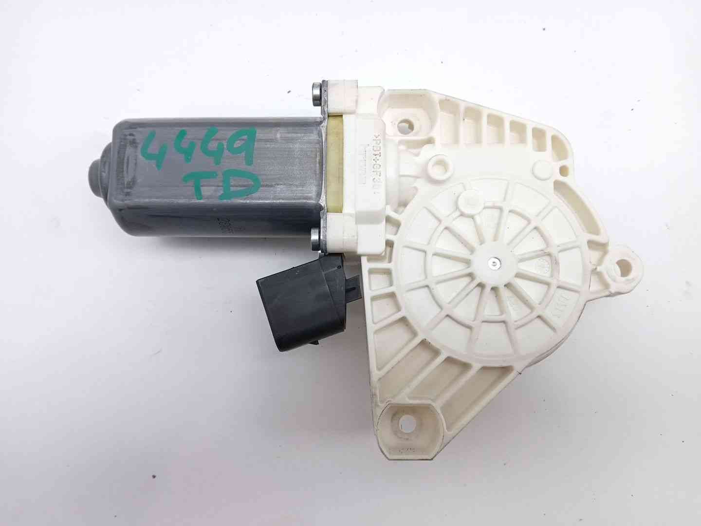 MOTOR ELEVALUNAS TRASERO DERECHO MERCEDES-BENZ CLA Shooting Brake (X117) A2078200542 / A2078200542 A2078200542A2078200542 - Vista 2
