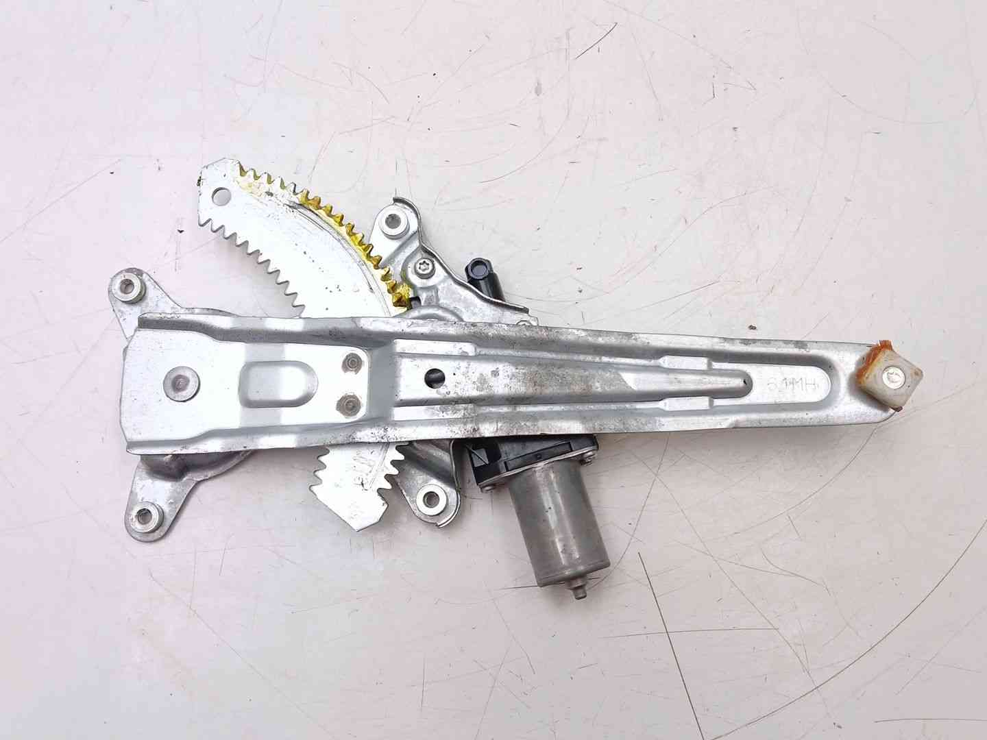 ELEVALUNAS TRASERO DERECHO SUZUKI SX4 S-CROSS (JY) 2621005680 / 8353061M00 26210056808353061M00