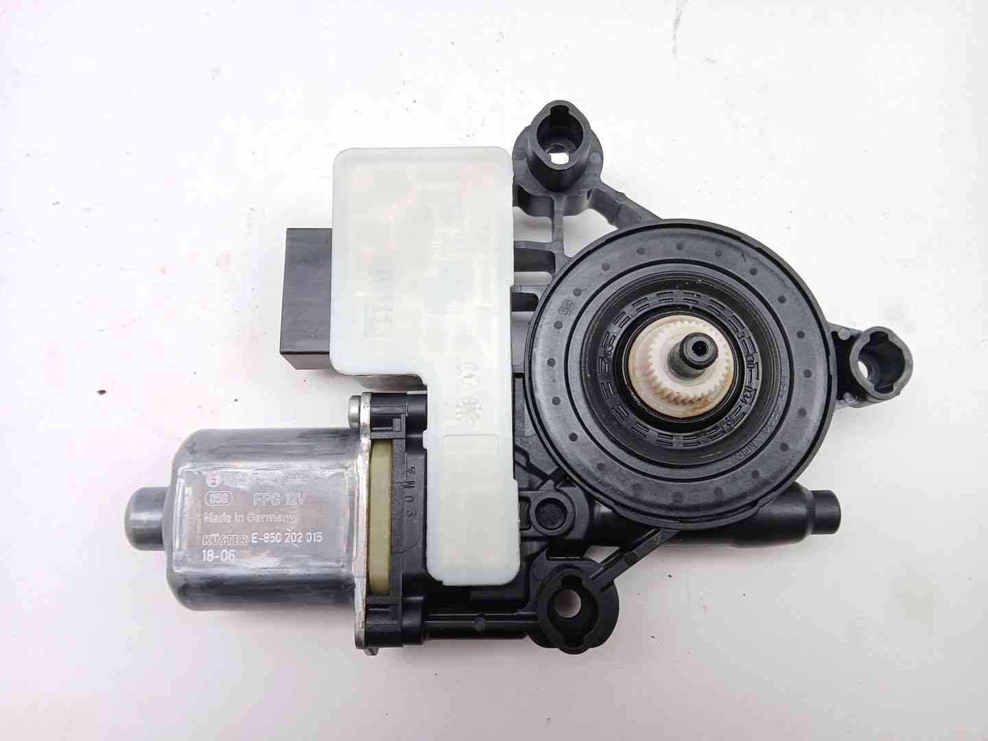 MOTOR ELEVALUNAS TRASERO IZQUIERDO SEAT LEON ST (5F8) 0130822725 / 5Q0959811F 01308227255Q0959811F