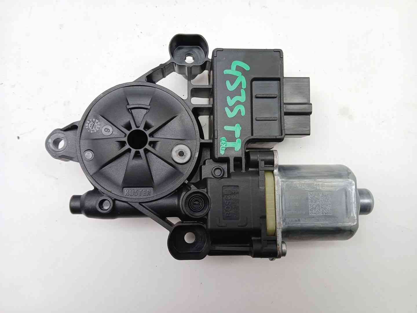MOTOR ELEVALUNAS TRASERO IZQUIERDO SEAT LEON ST (5F8) 0130822725 / 5Q0959811F 01308227255Q0959811F - Vista 2