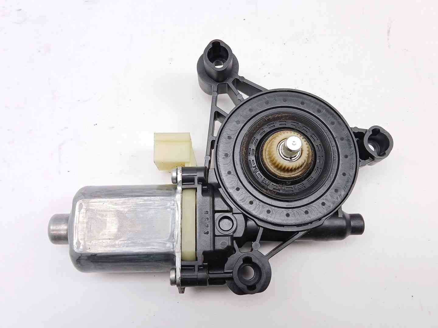 MOTOR ELEVALUNAS DELANTERO IZQUIERDO SEAT LEON ST (5F8) 0130822717 / 5Q0959801B 01308227175Q0959801B
