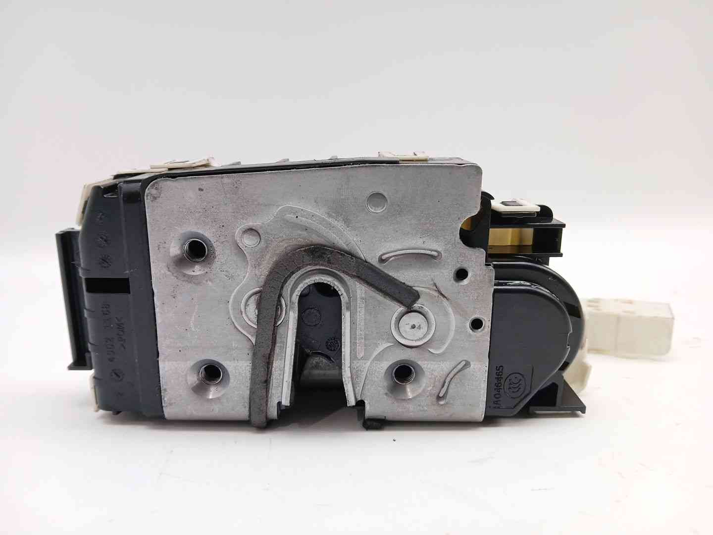 CERRADURA PUERTA DELANTERA DERECHA MERCEDES-BENZ CLASE C (W204) A2047200635 / A2047200635 A2047200635A2047200635