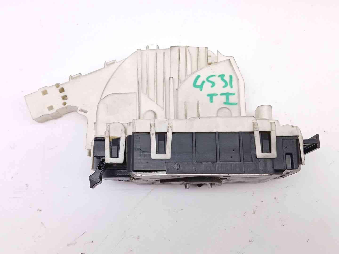CERRADURA PUERTA TRASERA IZQUIERDA MERCEDES-BENZ CLASE C (W204) A2047300335 / A2047300335 A2047300335A2047300335 - Vista 2