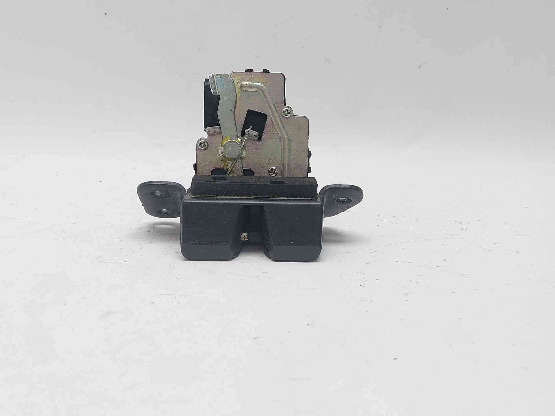 CERRADURA MALETERO / PORTON KIA CEE´D Hatchback (ED) 812301H000 812301H000