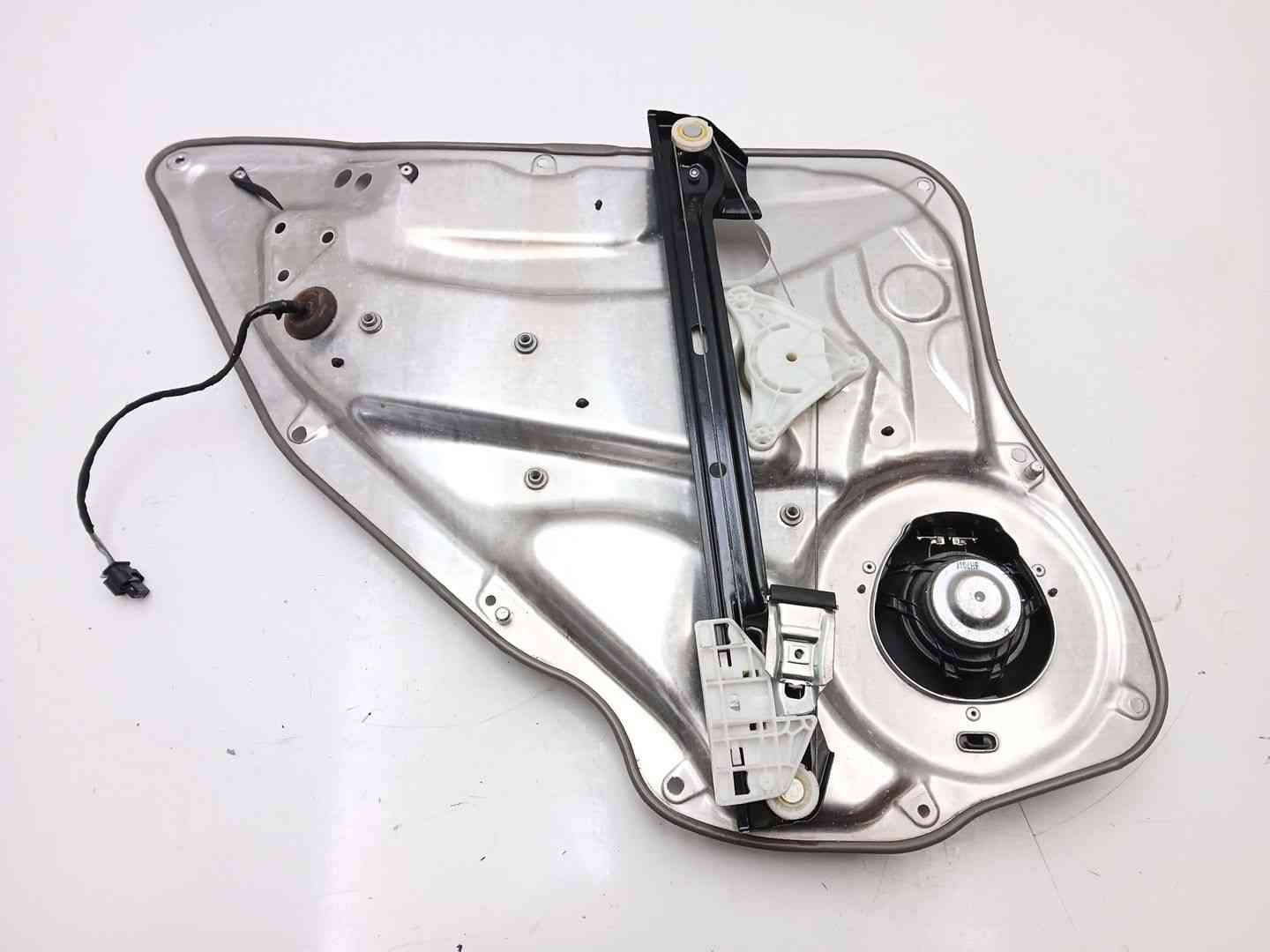 ELEVALUNAS TRASERO DERECHO MERCEDES-BENZ CLASE C (W204) A2047300435 / A2047300479 / A2047600834 A2047300435A2047300479A2047600834