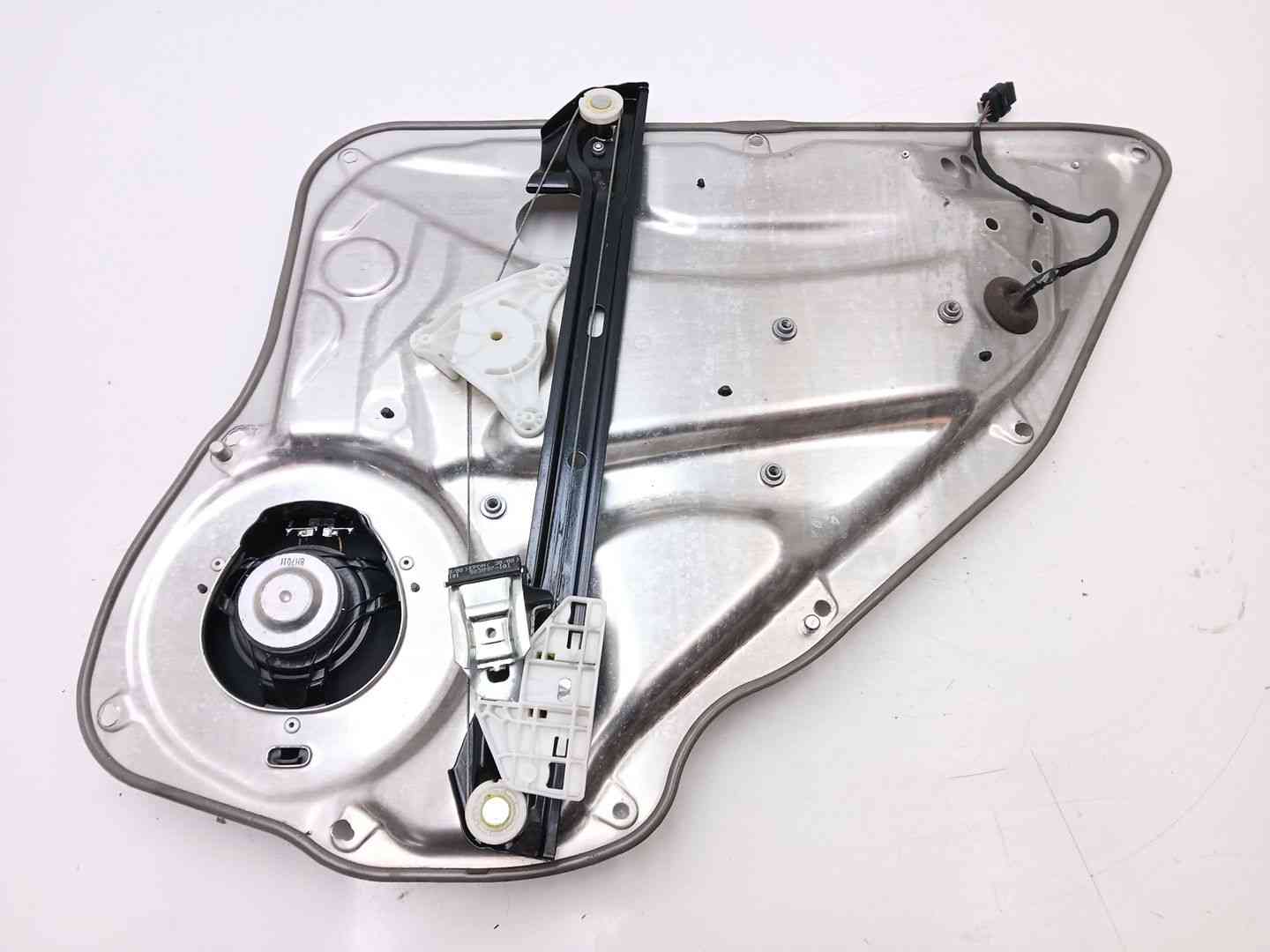 ELEVALUNAS TRASERO IZQUIERDO MERCEDES-BENZ CLASE C (W204) A2047300335 / A2047300379 / A2047600734 A2047300335A2047300379A2047600734