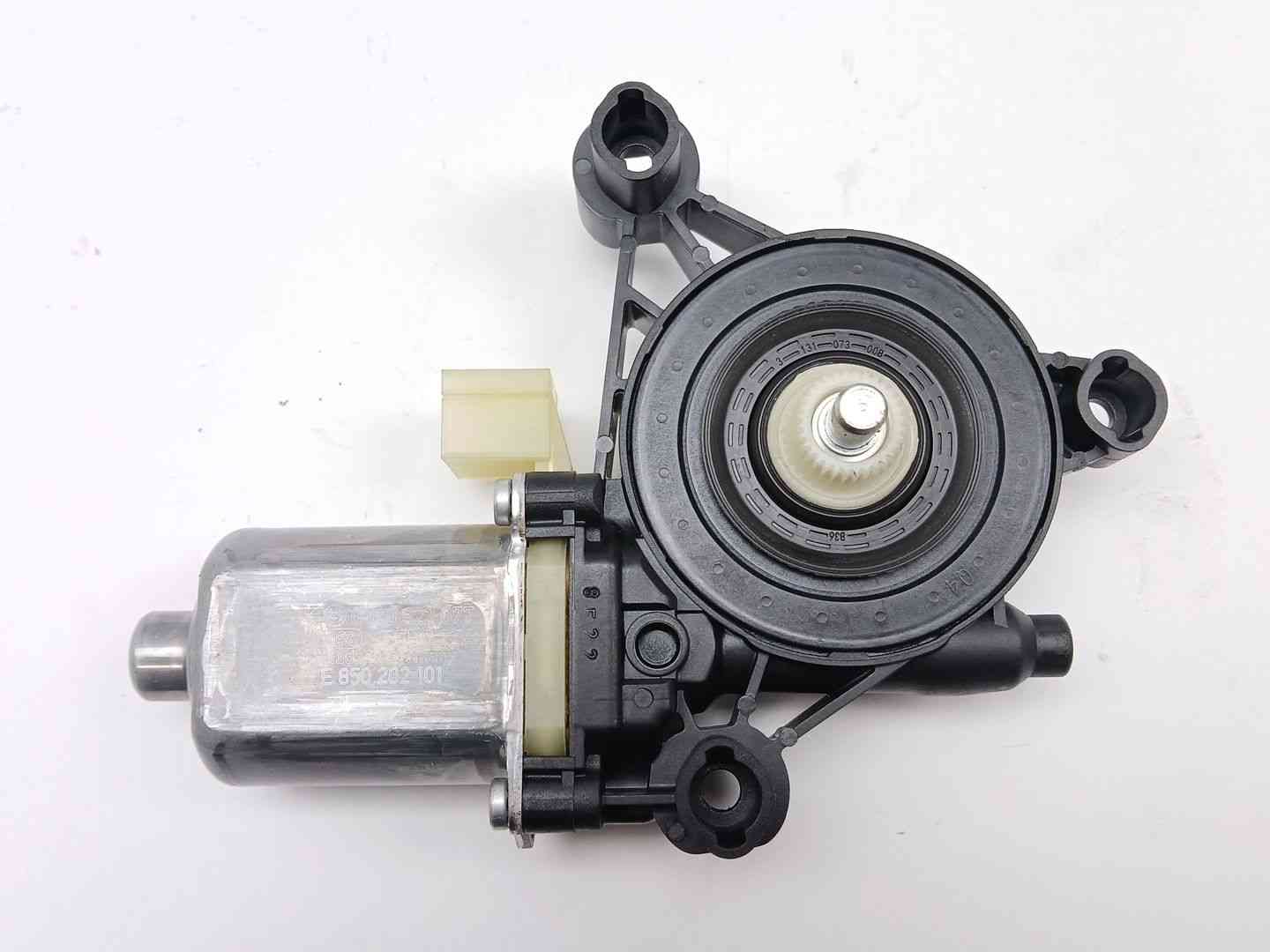 MOTOR ELEVALUNAS DELANTERO DERECHO VOLKSWAGEN TOURAN (5T1) 0130822077 / 5Q0959801C 01308220775Q0959801C