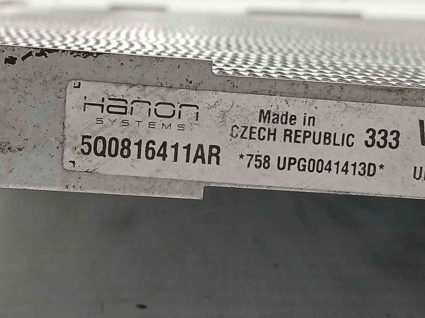 CONDENSADOR / RADIADOR AIRE ACONDICIONADO VOLKSWAGEN TOURAN (5T1) 5Q0816411AR / 5Q0816411AR 5Q0816411AR5Q0816411AR - Vista 3