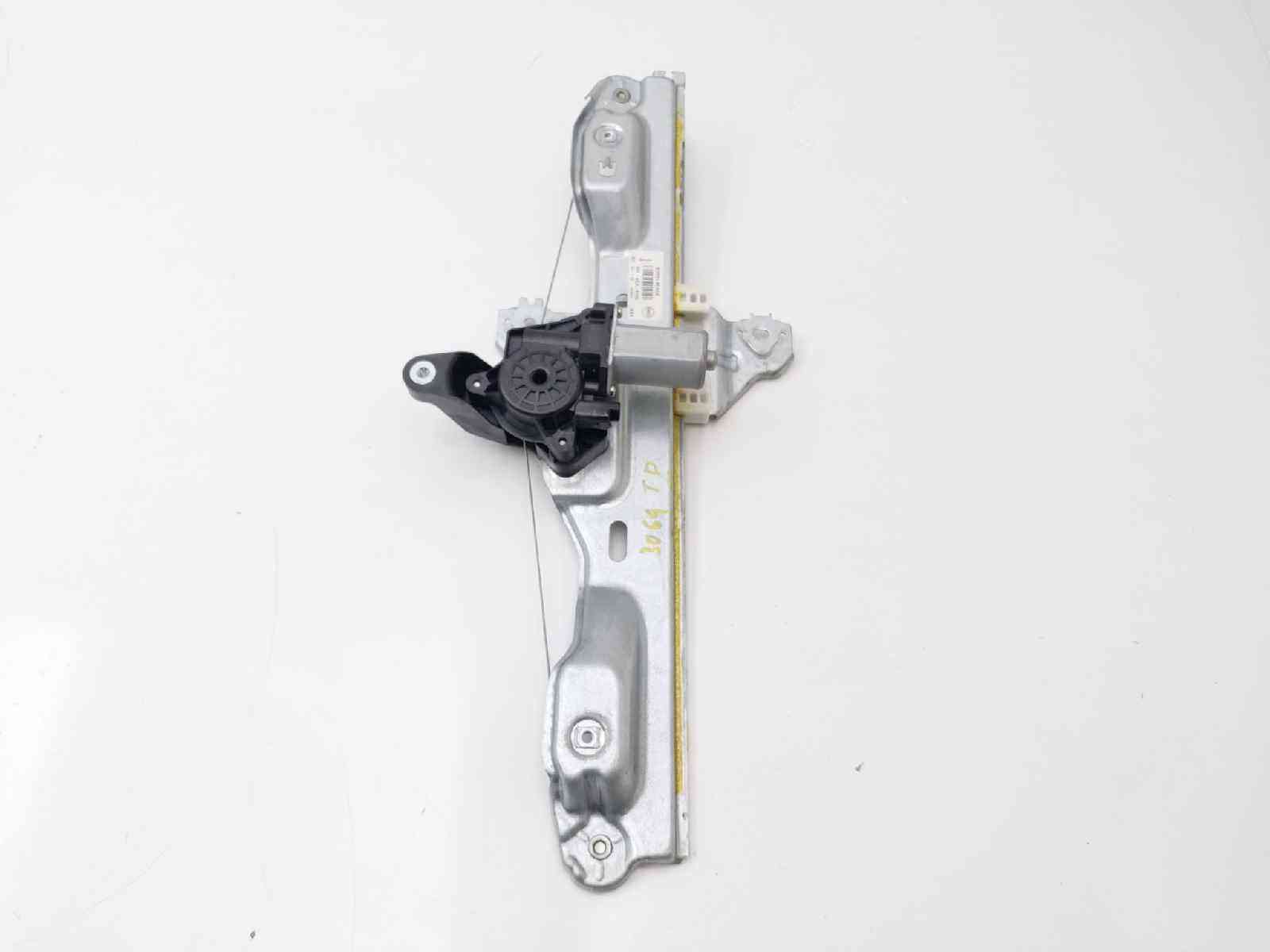 ELEVALUNAS TRASERO DERECHO NISSAN QASHQAI (J11) 827004EA0A 827004EA0A