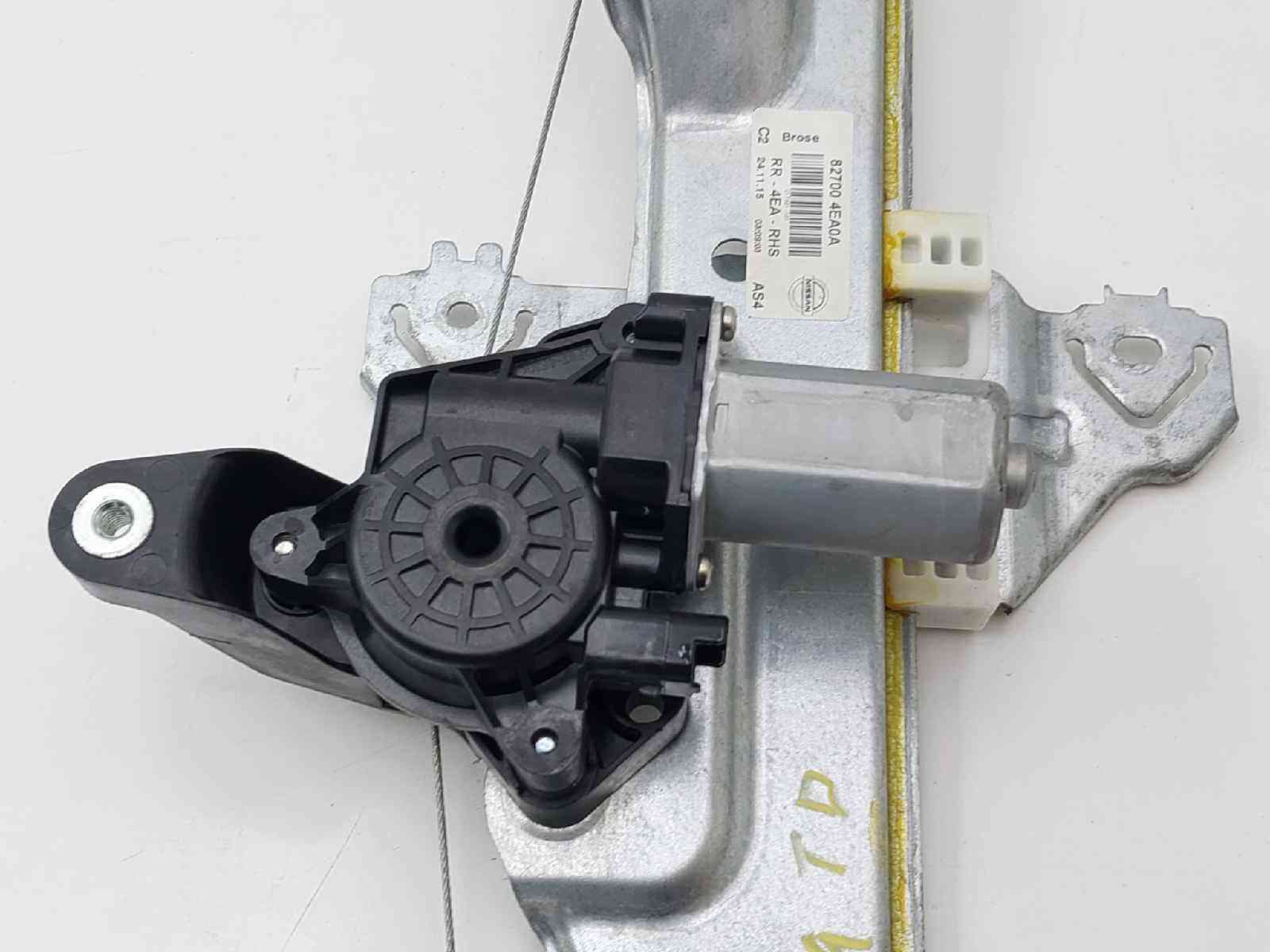 ELEVALUNAS TRASERO DERECHO NISSAN QASHQAI (J11) 827004EA0A 827004EA0A - Vista 3