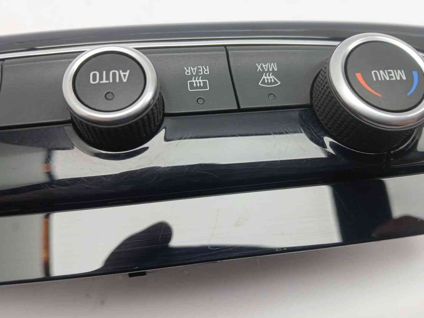 MANDO CLIMATIZADOR OPEL CORSA F 39185000 39185000 - Vista 2