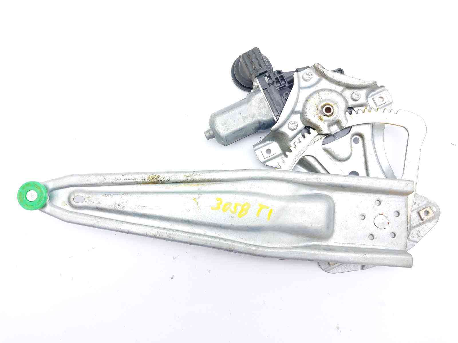 ELEVALUNAS TRASERO IZQUIERDO TOYOTA YARIS 857100D100 857100D100