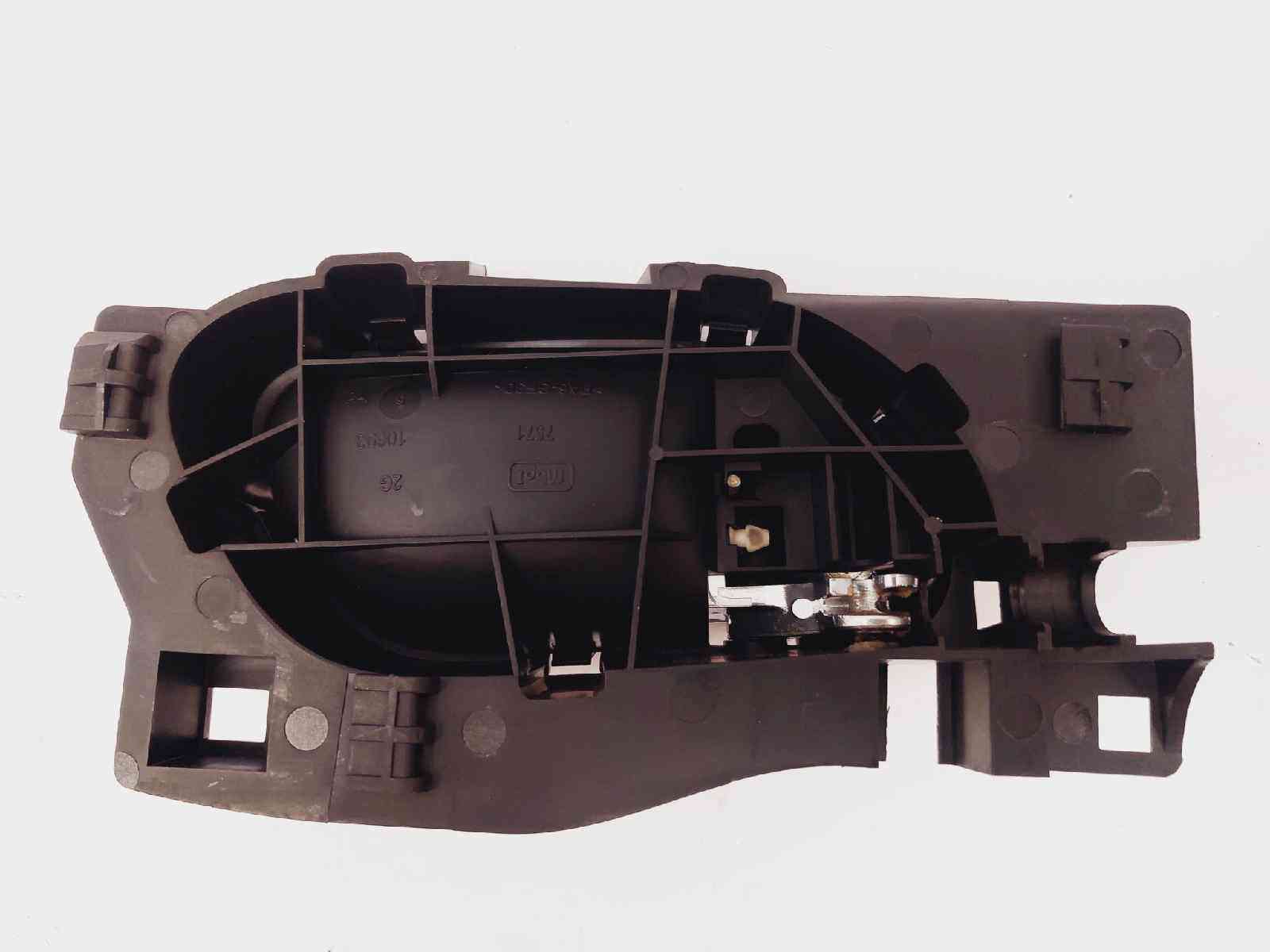 MANETA ELEVALUNAS TRASERA IZQUIERDA CITROËN C4 PICASSO 9660525480 / 9800099780 / 9685950377 966052548098000997809685950377 - Vista 2