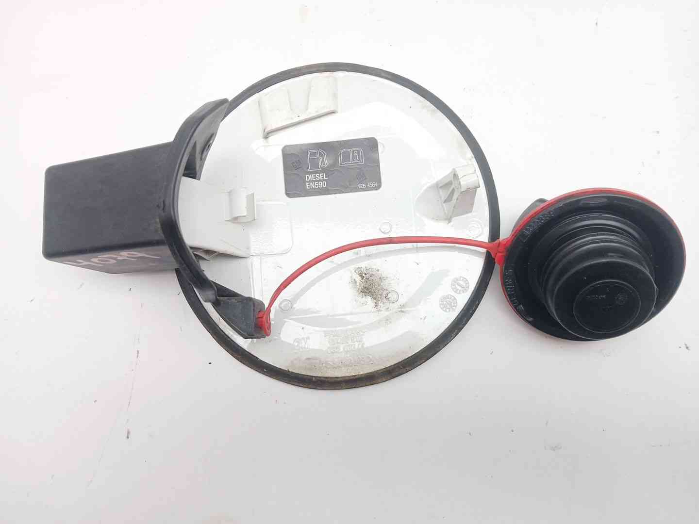 TAPA EXTERIOR COMBUSTIBLE OPEL CORSA E (X15) 13183306 / 13427916 1318330613427916 - Vista 2