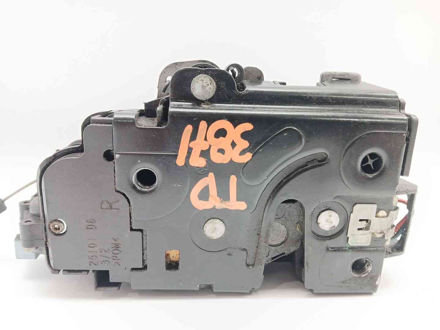 CERRADURA PUERTA TRASERA DERECHA VOLKSWAGEN TOURAN (1T1, 1T2) 7L0839016D 7L0839016D