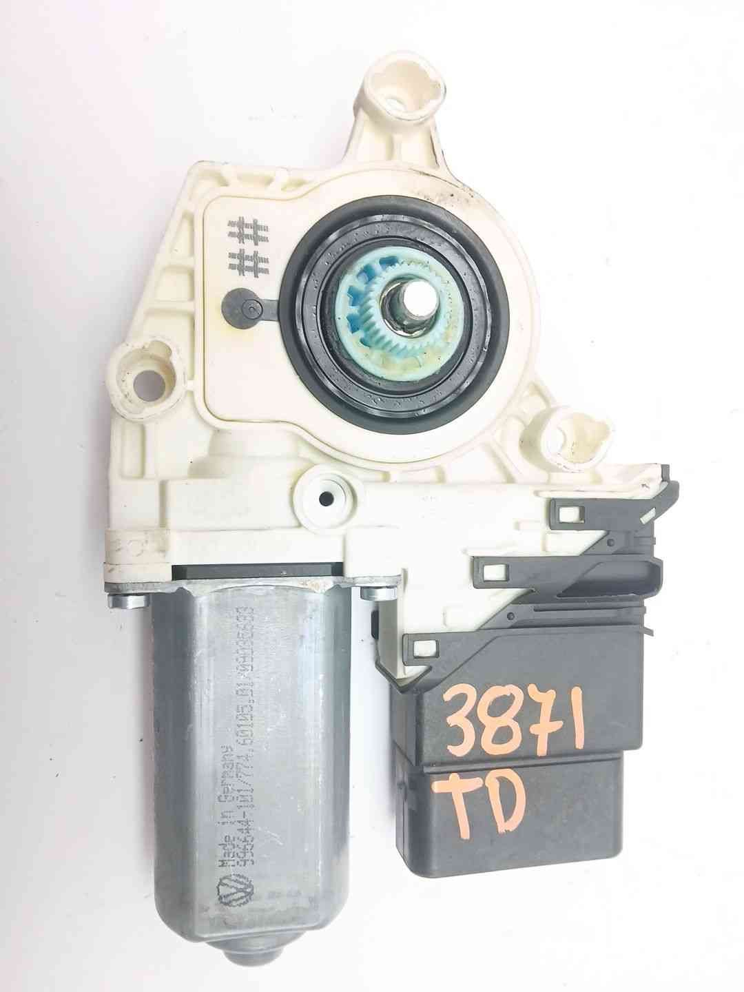 MOTOR ELEVALUNAS TRASERO DERECHO VOLKSWAGEN TOURAN (1T1, 1T2) 1K0959704B / 993425100 1K0959704B993425100