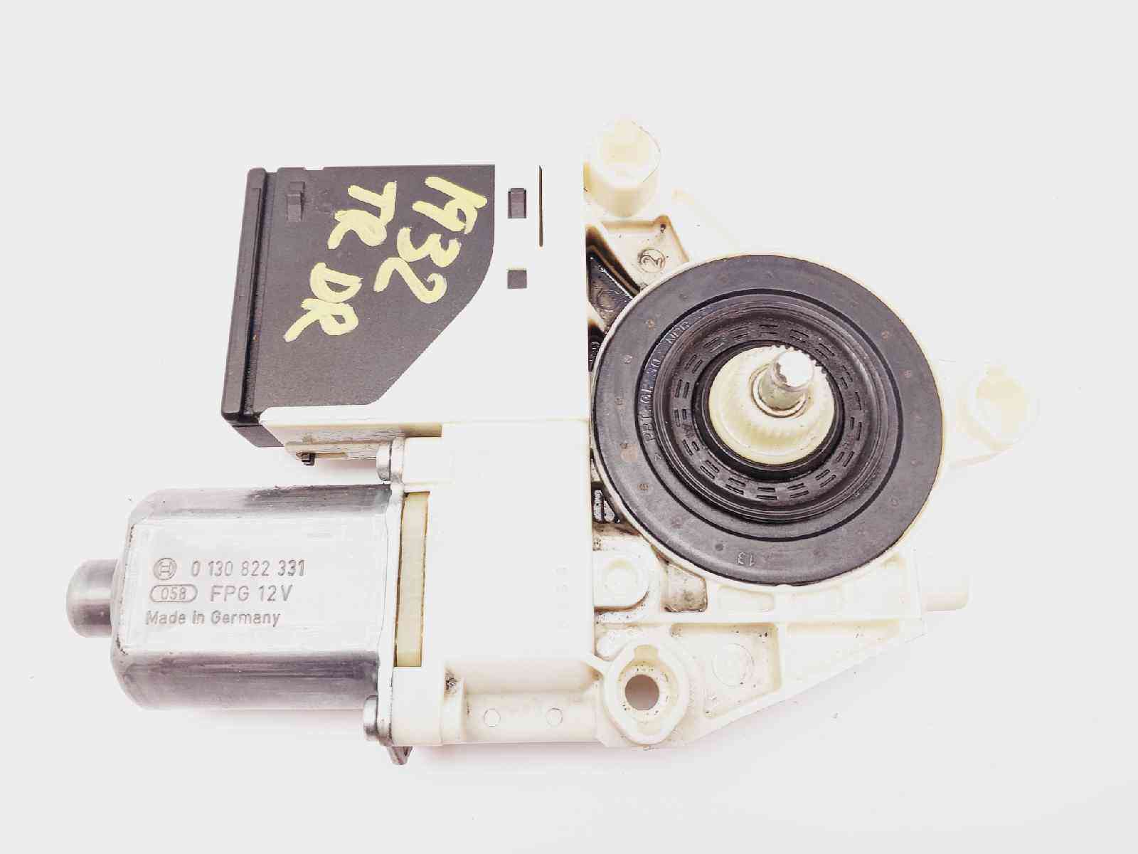 MOTOR ELEVALUNAS TRASERO DERECHO RENAULT FLUENCE 827306548R / 916829200 / 966363200 827306548R916829200966363200