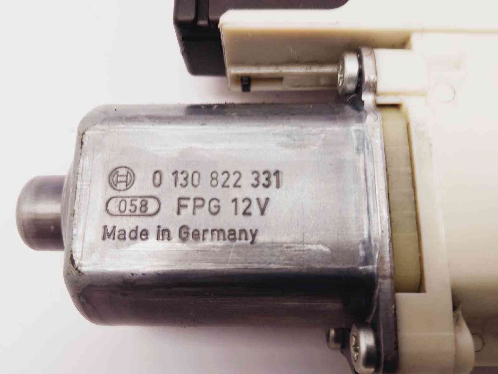 MOTOR ELEVALUNAS TRASERO DERECHO RENAULT FLUENCE 827306548R / 916829200 / 966363200 827306548R916829200966363200 - Vista 3