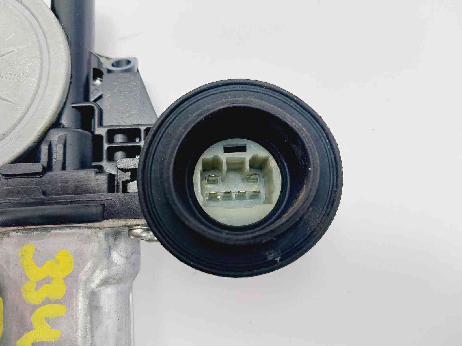 ELEVALUNAS TRASERO IZQUIERDO LEXUS IS200 (DS2/IS2) 8571058010 8571058010 - Vista 2