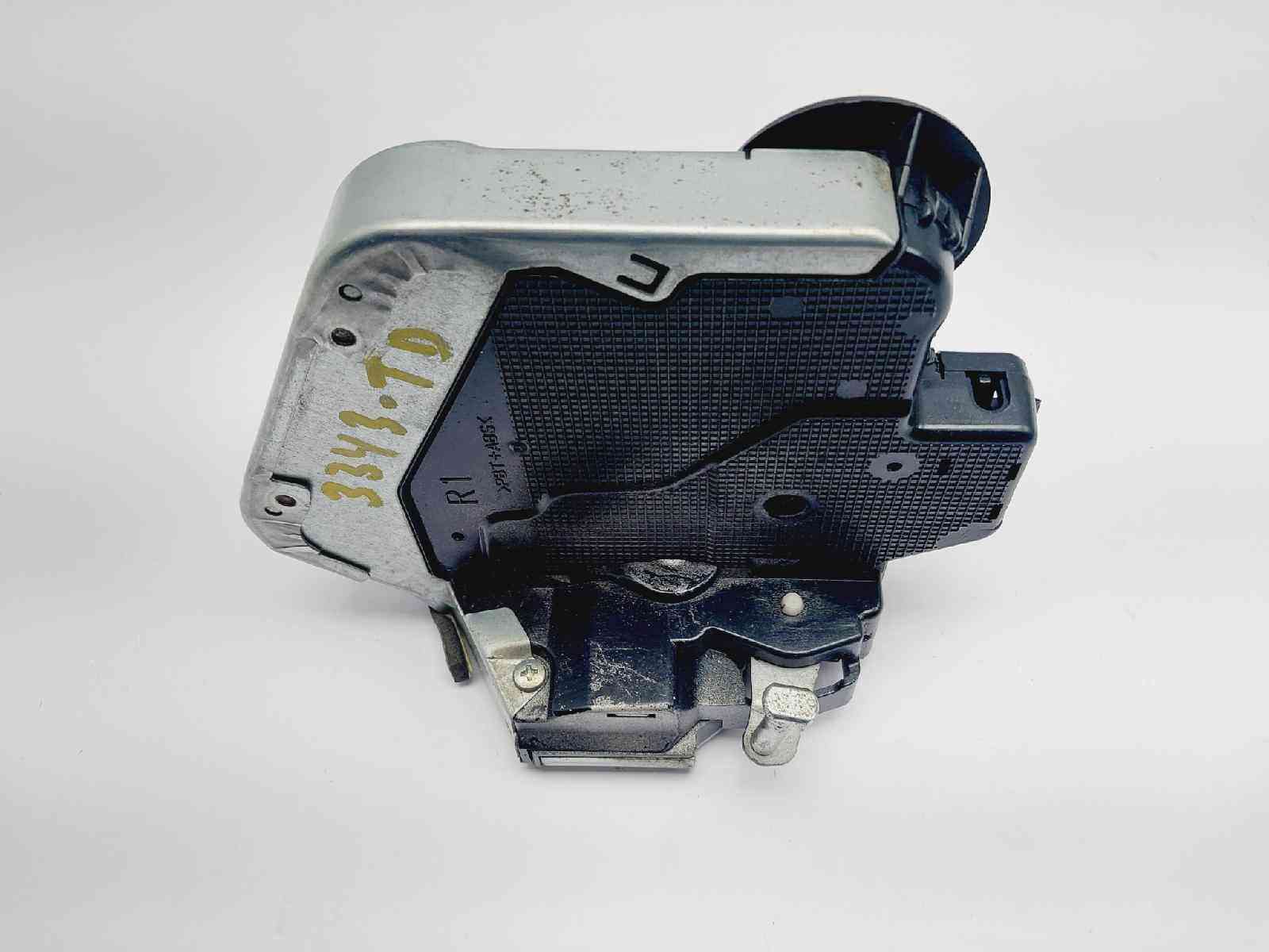 CERRADURA PUERTA TRASERA DERECHA LEXUS IS200 (DS2/IS2) A046693 A046693
