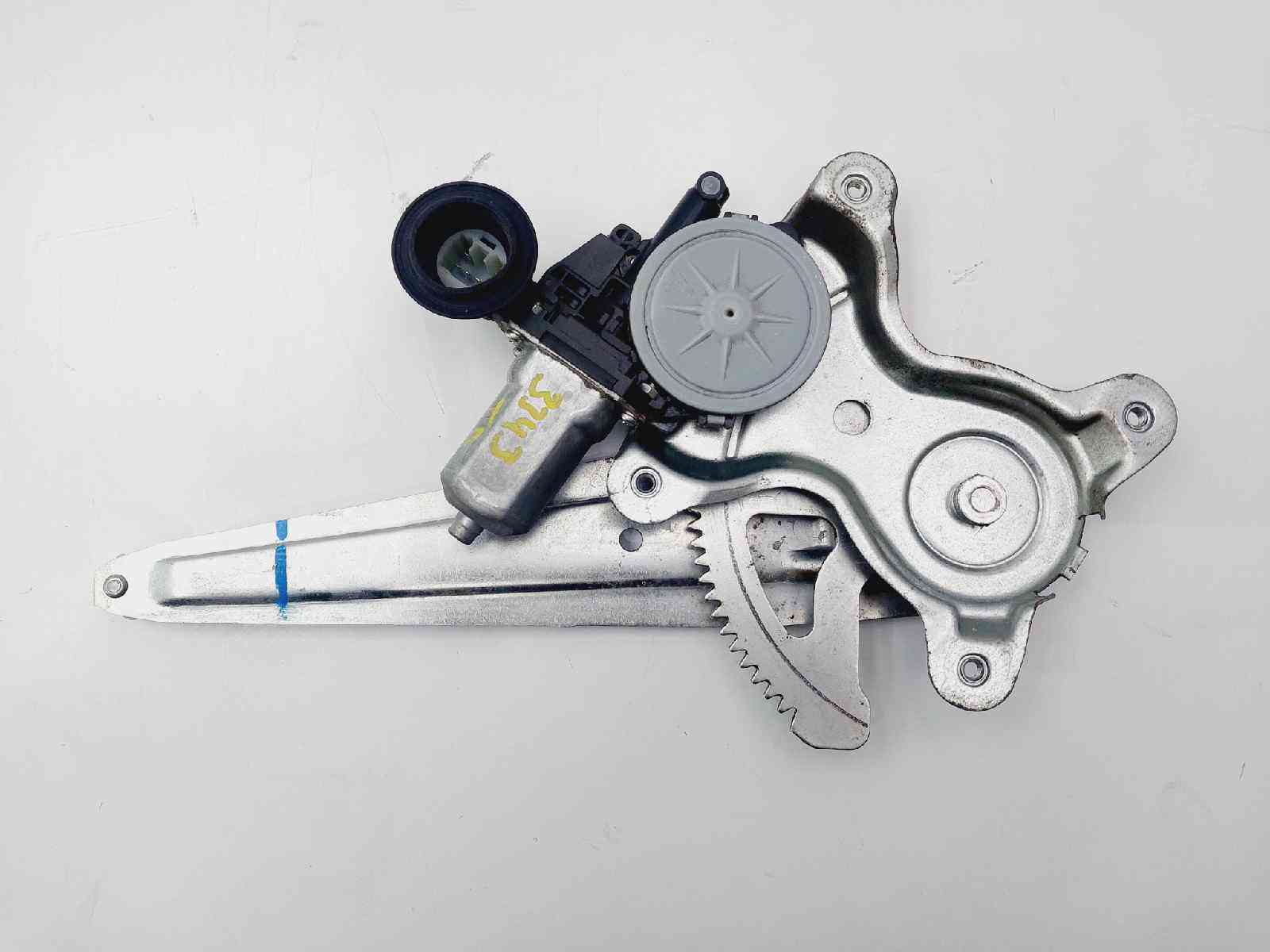 ELEVALUNAS TRASERO DERECHO LEXUS IS200 (DS2/IS2) 8572058010 8572058010