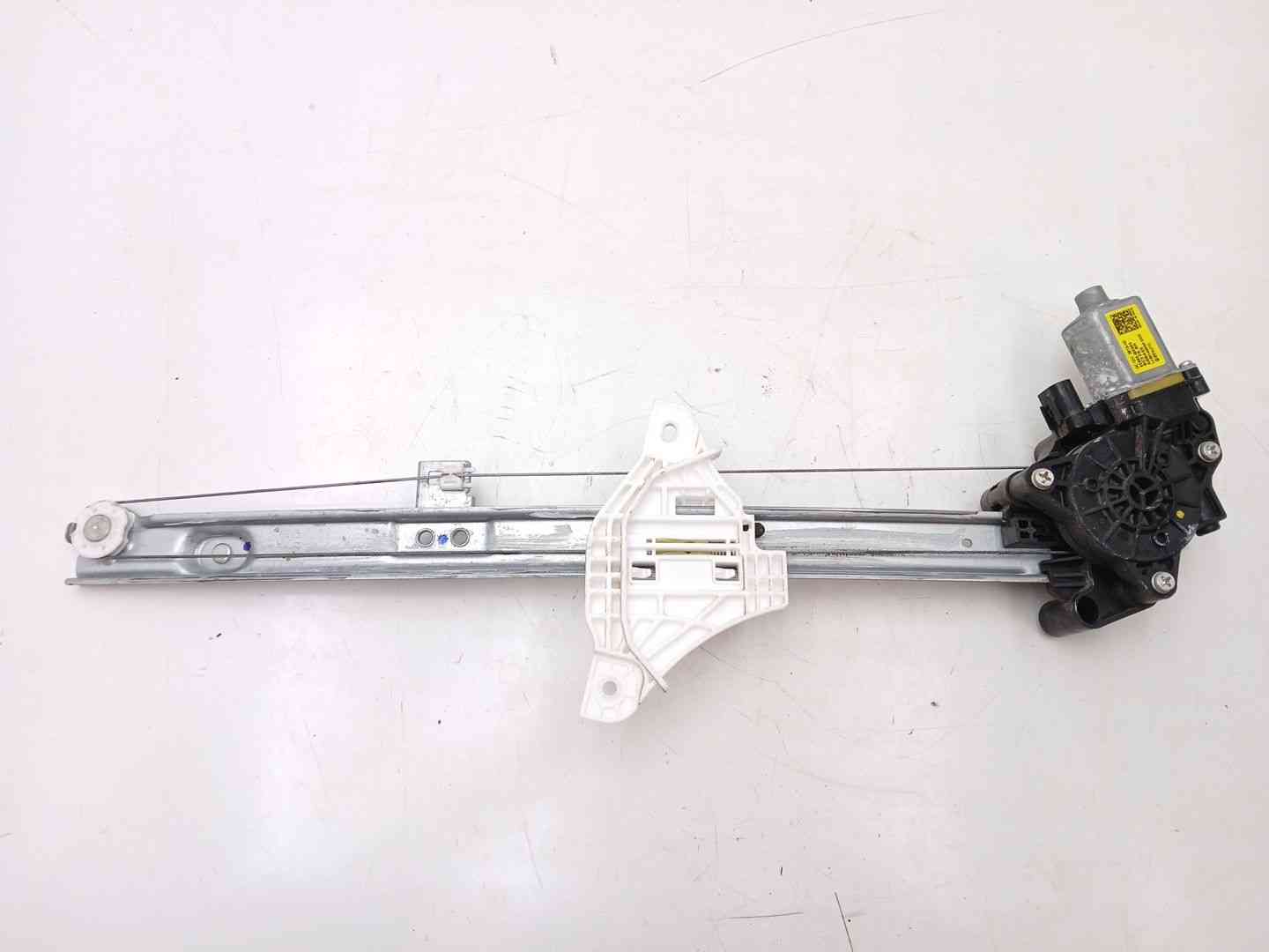 ELEVALUNAS DELANTERO DERECHO HYUNDAI BAYON (BC3) 82402Q0010 / 82460Q0000 82402Q001082460Q0000