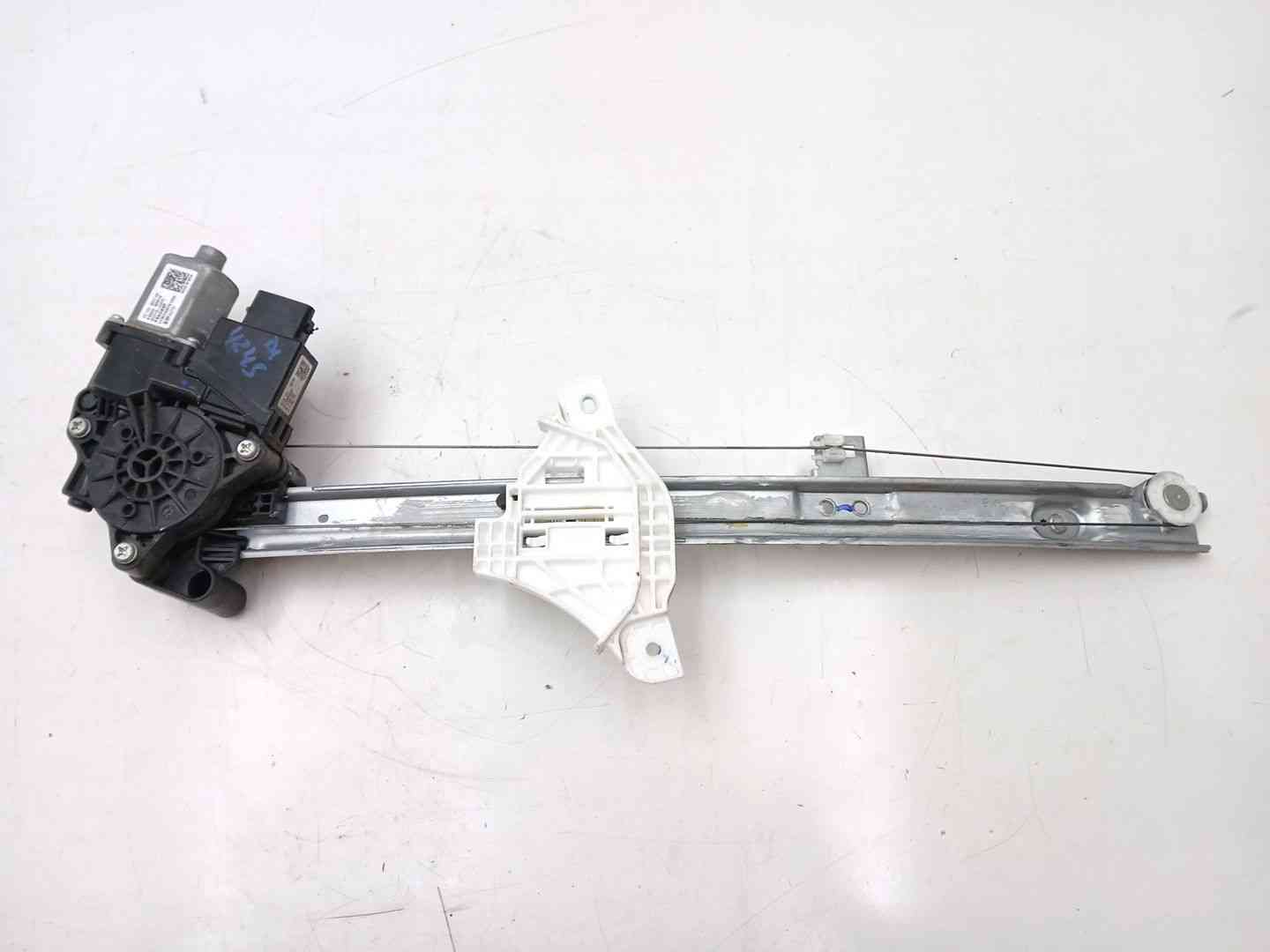ELEVALUNAS DELANTERO IZQUIERDO HYUNDAI BAYON (BC3) 82401Q0020 / 82450Q0010 82401Q002082450Q0010 - Vista 3