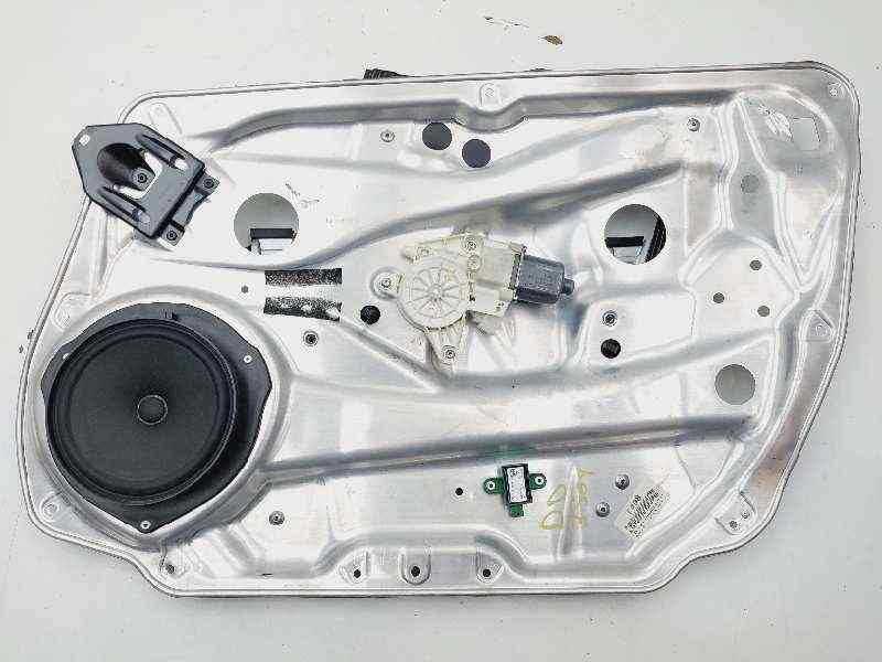ELEVALUNAS DELANTERO DERECHO MERCEDES-BENZ CLASE C (W204) FAMILIAR 963758102 / 9712180100 / A2048200242 9637581029712180100A2048200242