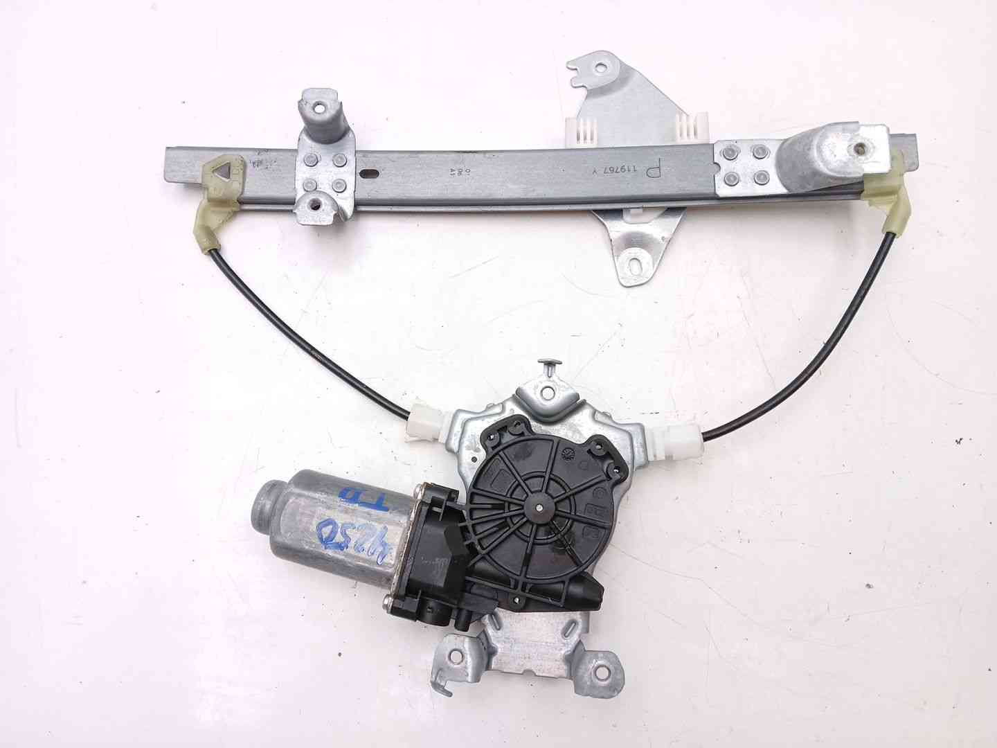 ELEVALUNAS TRASERO DERECHO NISSAN QASHQAI I (J10, NJ10) 402190A 402190A
