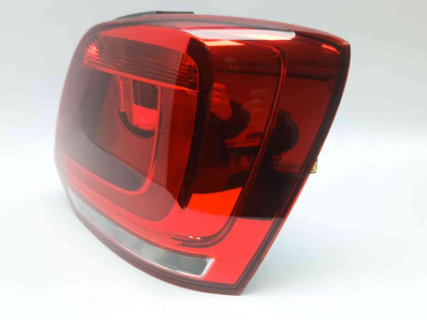 PILOTO TRASERO DERECHO VOLKSWAGEN POLO V (6R1, 6C1) 6R0945096N / 6R0945096P / 6R0945112B 6R0945096N6R0945096P6R0945112B - Vista 2