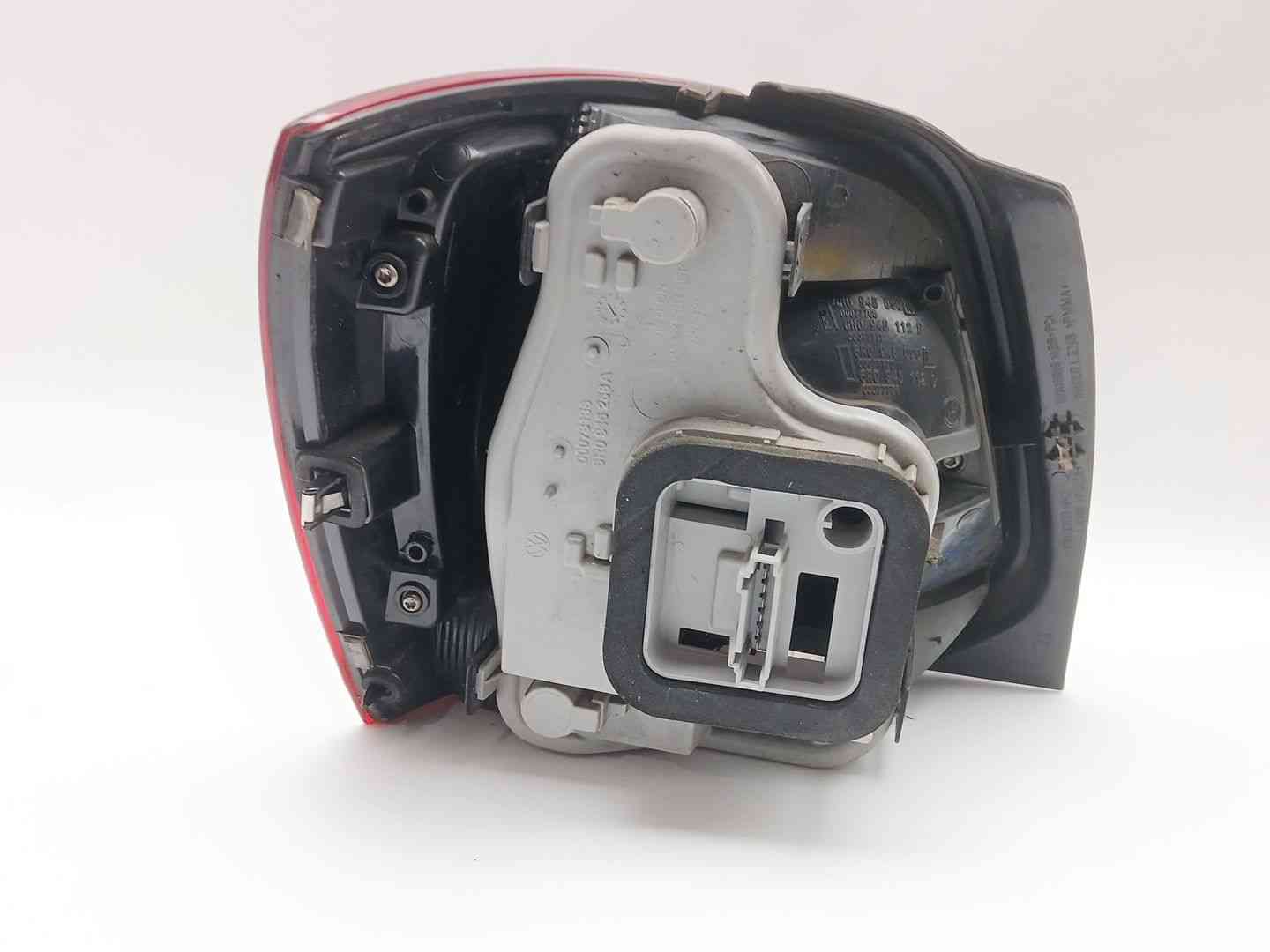 PILOTO TRASERO DERECHO VOLKSWAGEN POLO V (6R1, 6C1) 6R0945096N / 6R0945096P / 6R0945112B 6R0945096N6R0945096P6R0945112B - Vista 3