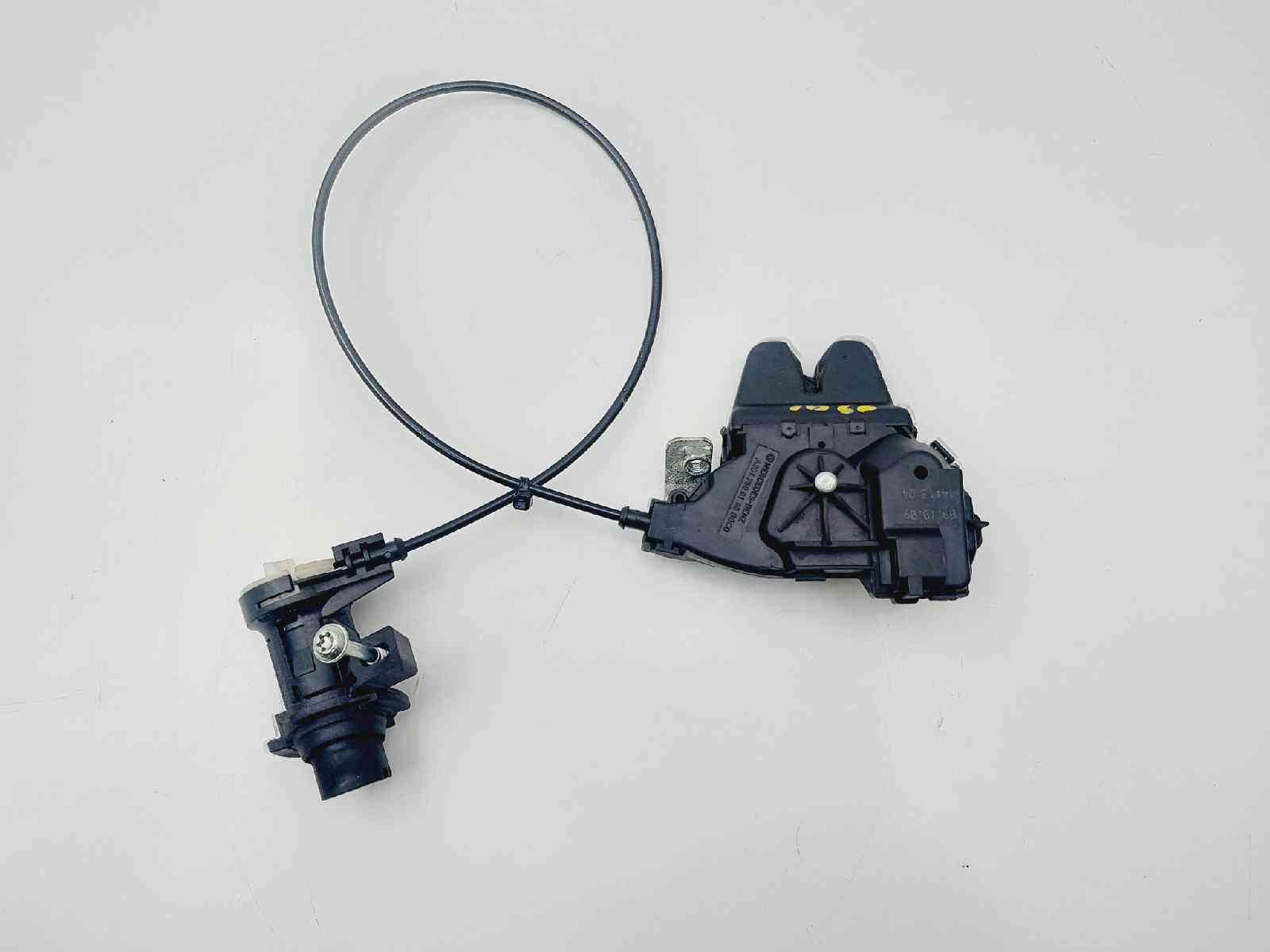 CERRADURA MALETERO / PORTON MERCEDES-BENZ CLASE E COUPE (207) A2047500185 A2047500185