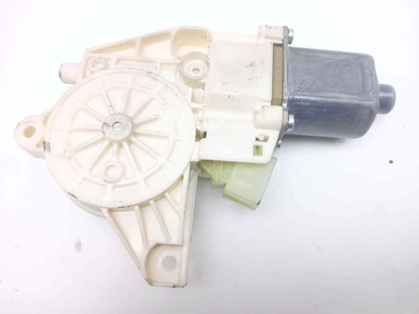 MOTOR ELEVALUNAS TRASERO DERECHO MERCEDES-BENZ CLASE C (W204) A2048200642 A2048200642
