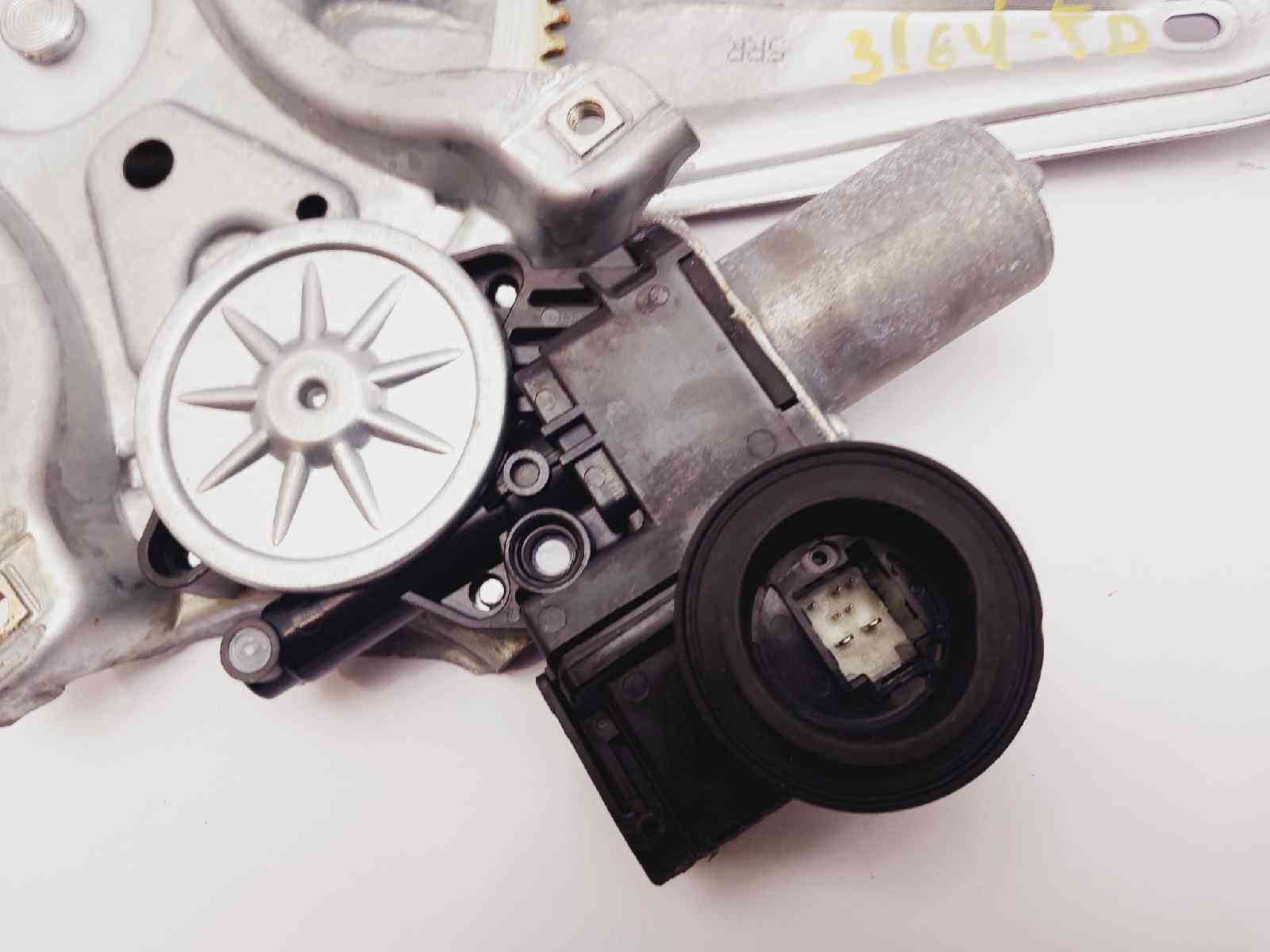 ELEVALUNAS TRASERO DERECHO TOYOTA C-HR (_X1_) 85720F4020 85720F4020 - Vista 2