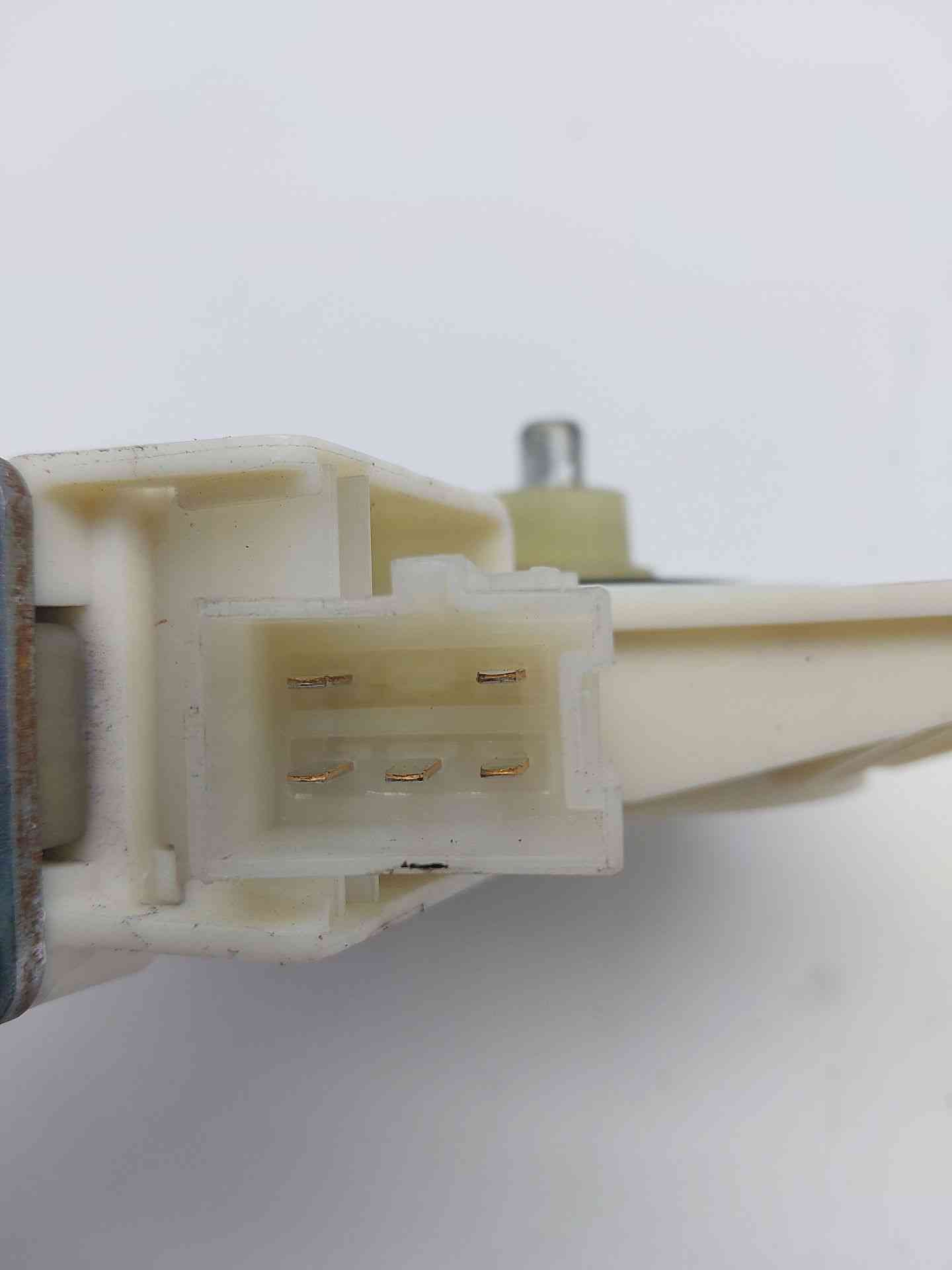 MOTOR ELEVALUNAS DELANTERO DERECHO MERCEDES-BENZ CLASE C (W204) A2048200242 / 0130822502 / 971218100 A20482002420130822502971218100 - Vista 3