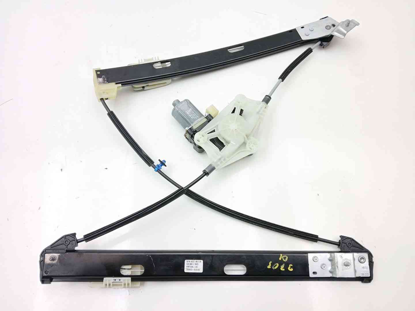 ELEVALUNAS DELANTERO IZQUIERDO CUPRA LEON (KL1, KU1, KUG) 5FA837461B / 5Q0959801C 5FA837461B5Q0959801C