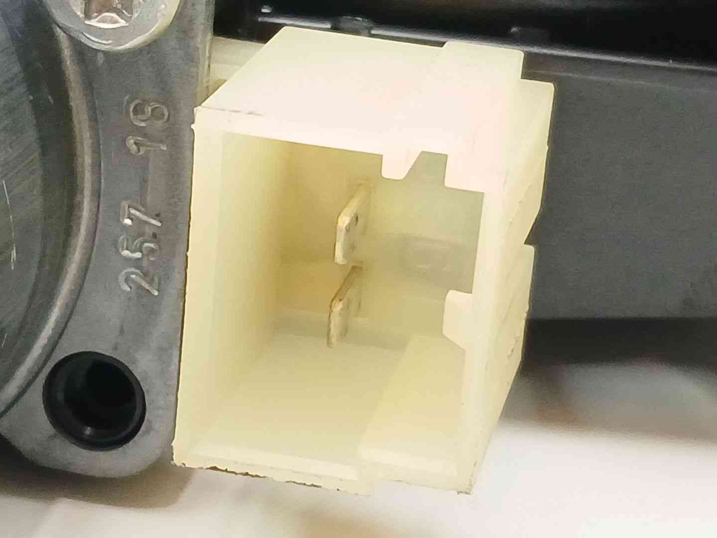 ELEVALUNAS TRASERO DERECHO SKODA SUPERB III (3V3) 3V0837462A / 5Q0959802A 3V0837462A5Q0959802A - Vista 3