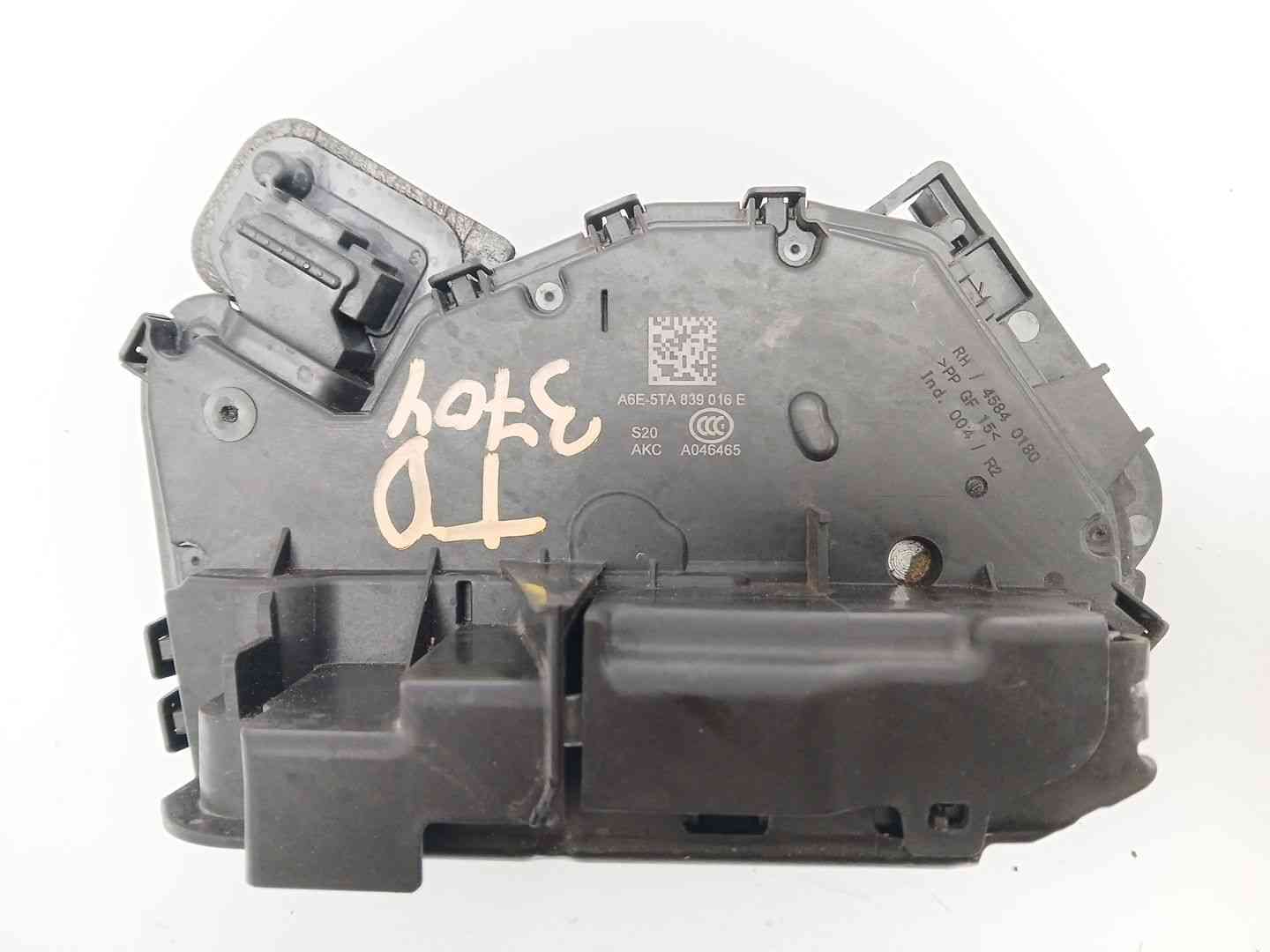 CERRADURA PUERTA TRASERA DERECHA VOLKSWAGEN POLO VI (AW1, BZ1, AE1, BZ3) 5TA839016E 5TA839016E - Vista 2