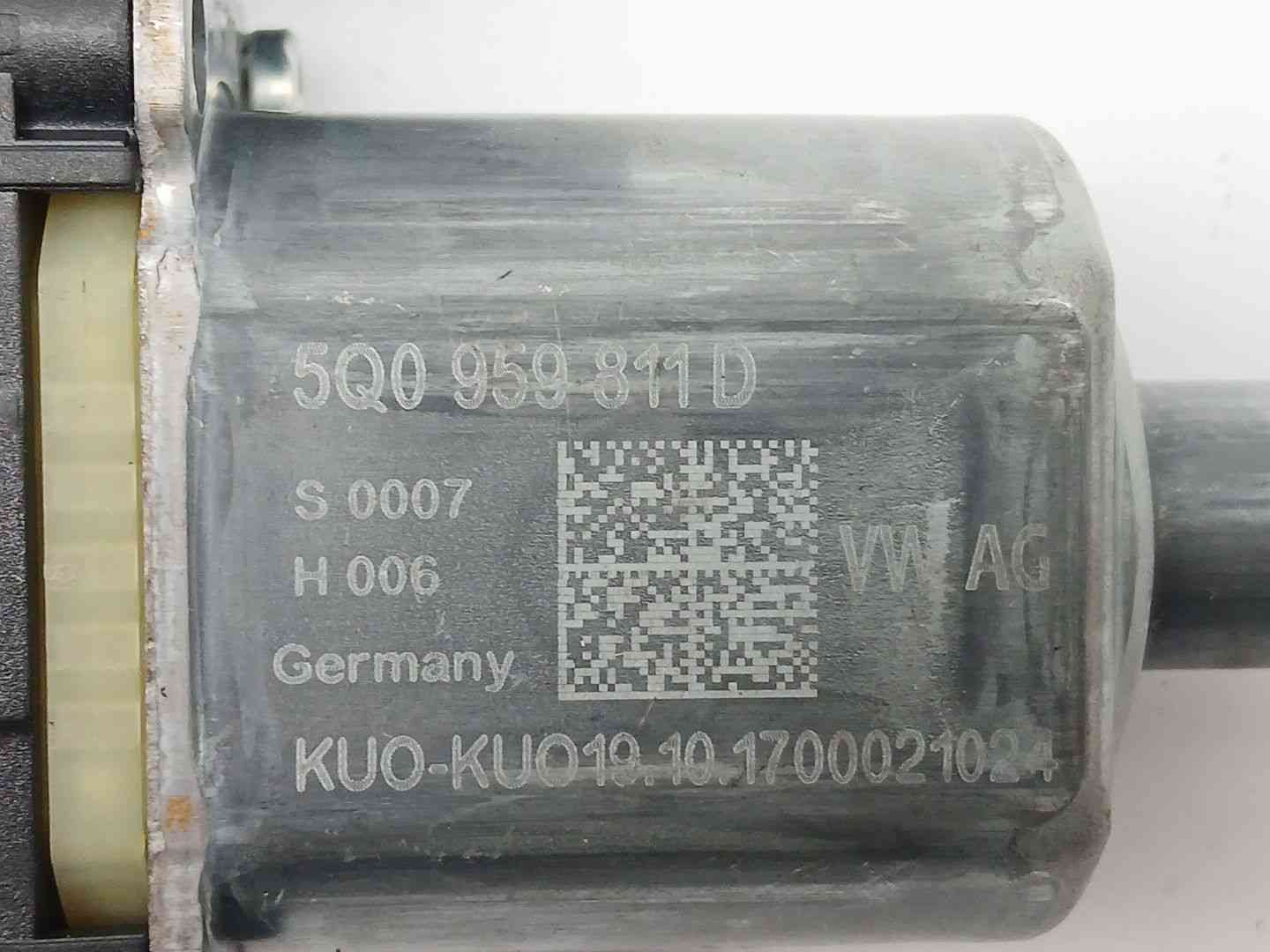 MOTOR ELEVALUNAS TRASERO IZQUIERDO VOLKSWAGEN POLO VI (AW1, BZ1, AE1, BZ3) 55Q0959811D 55Q0959811D - Vista 3