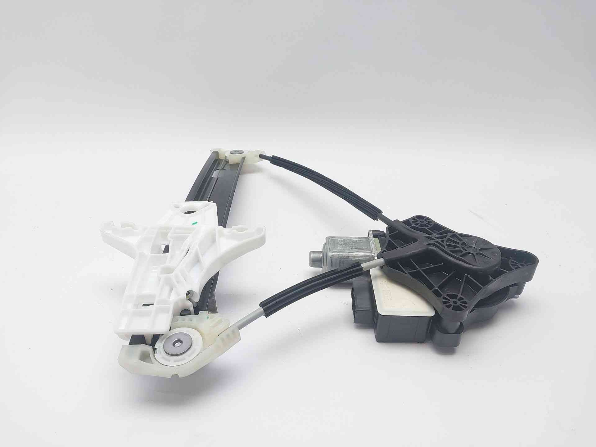 ELEVALUNAS TRASERO DERECHO VOLKSWAGEN TAIGO (CS1) 0130822694 / 2G6839462E 01308226942G6839462E