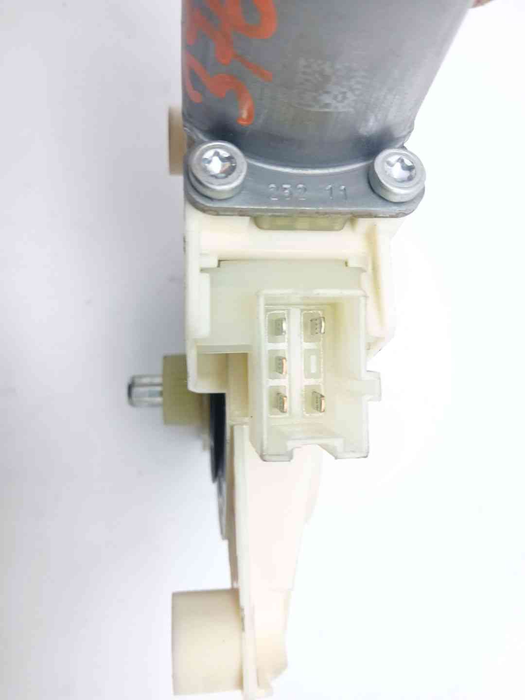 MOTOR ELEVALUNAS DELANTERO IZQUIERDO MERCEDES-BENZ CLASE C (W204) A2048200142 A2048200142 - Vista 3