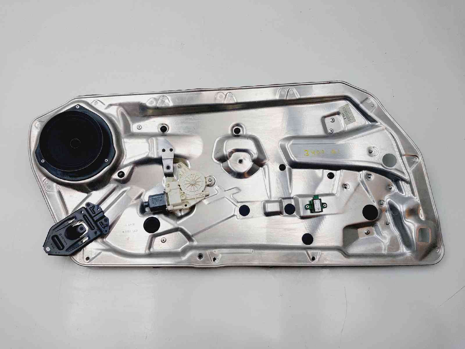 ELEVALUNAS DELANTERO IZQUIERDO MERCEDES-BENZ CLASE C (W204) COUPE 40151188B / A2048200242 40151188BA2048200242