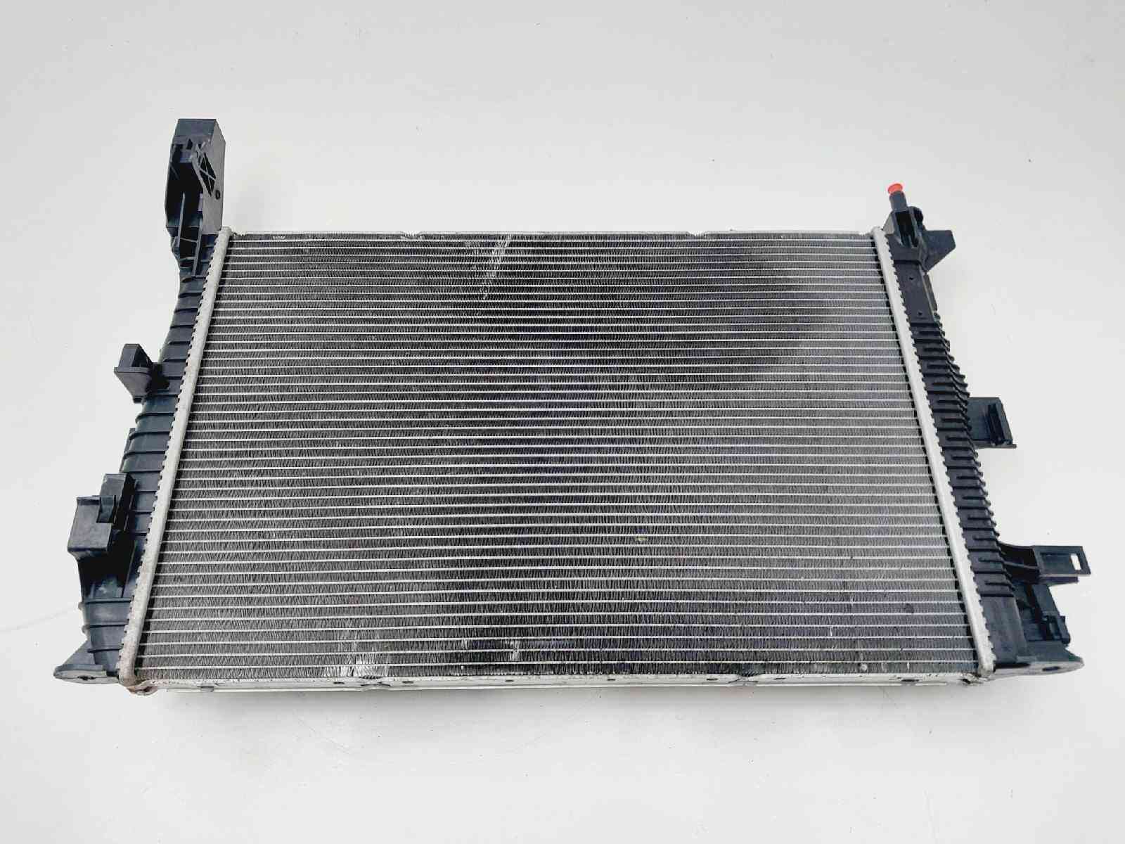 RADIADOR AGUA FORD FOCUS LIM. CV618005VC CV618005VC