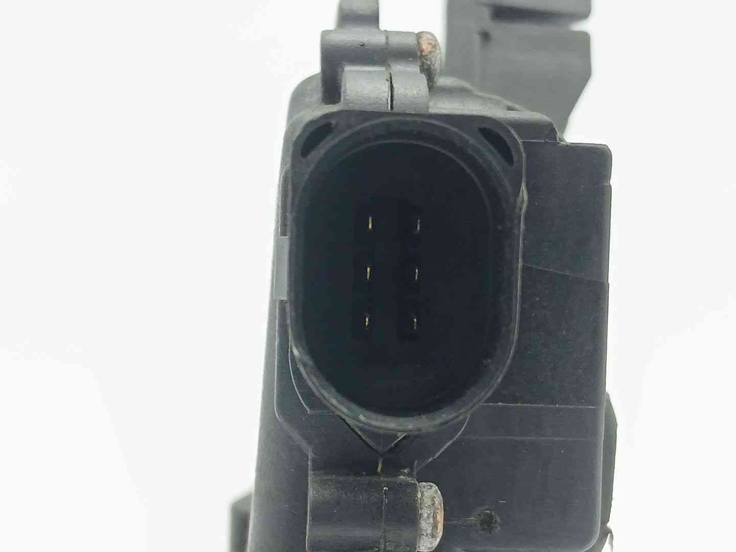 CERRADURA PUERTA TRASERA DERECHA VOLKSWAGEN GOLF IV (1J1) 3B4839016A 3B4839016A - Vista 3