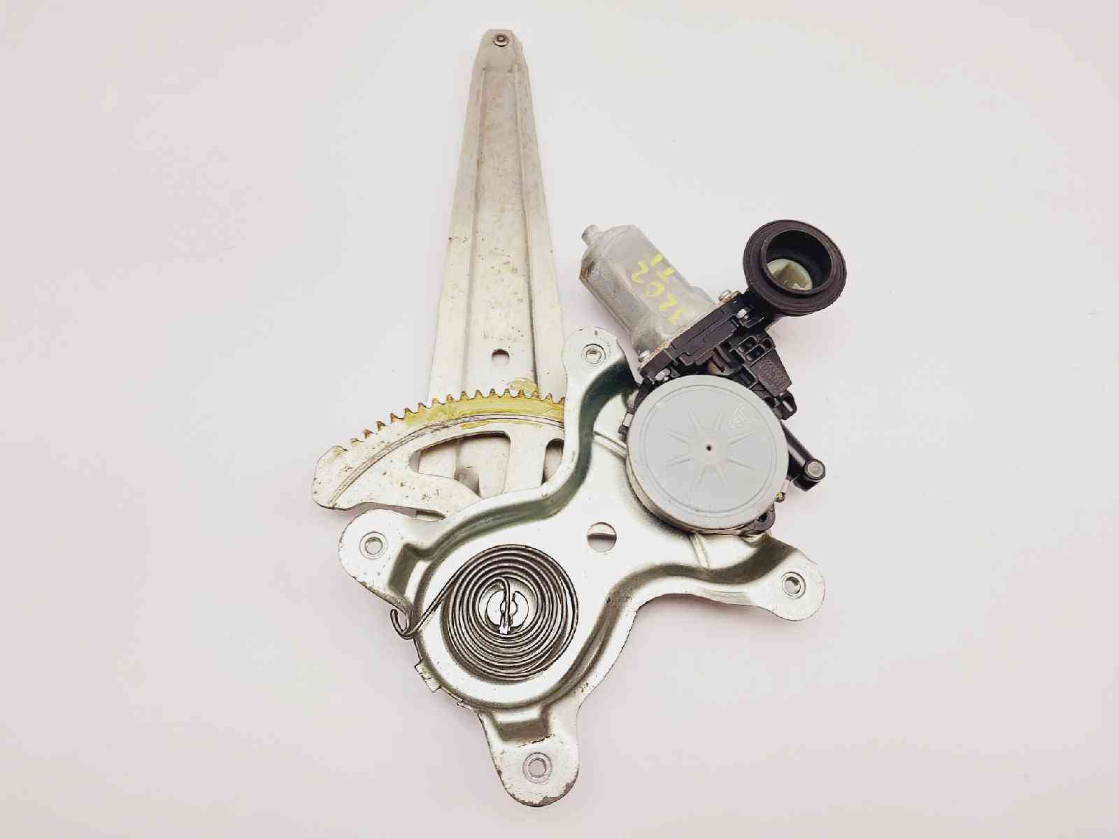 ELEVALUNAS TRASERO IZQUIERDO LEXUS RX 8572058010 / 0620401770 85720580100620401770