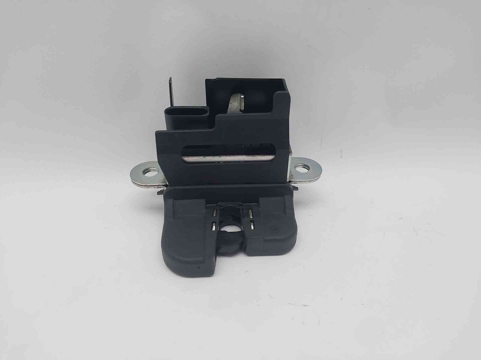 CERRADURA MALETERO / PORTON VOLKSWAGEN PASSAT B6 Variant (3C5) 1K6827505C 1K6827505C - Vista 3