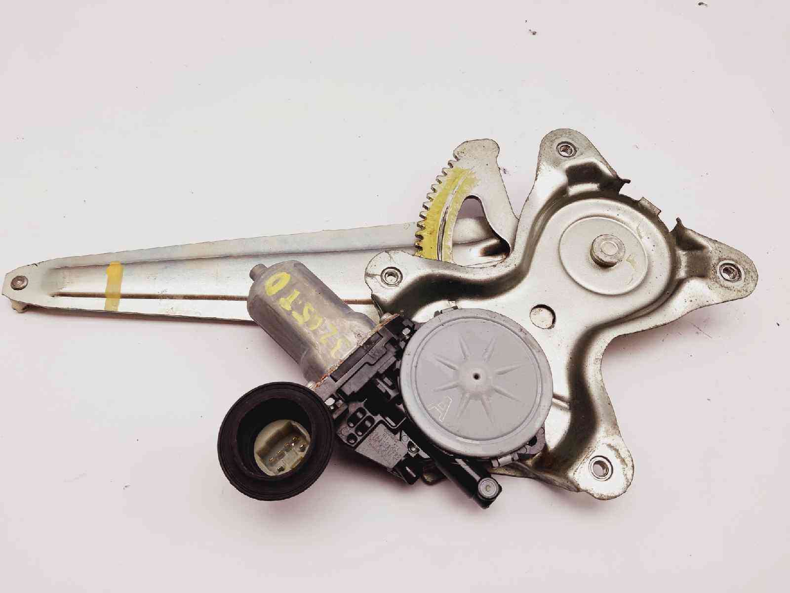 ELEVALUNAS TRASERO DERECHO LEXUS GS (GS/US/WS19) 8571058010 / 0620401760 85710580100620401760