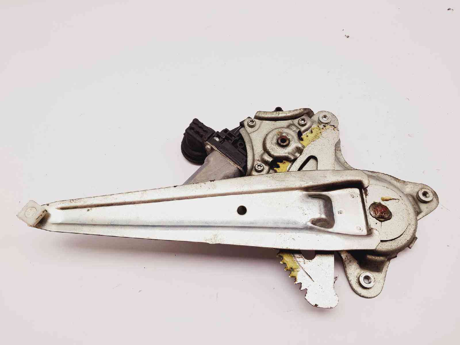 ELEVALUNAS TRASERO DERECHO LEXUS GS (GS/US/WS19) 8571058010 / 0620401760 85710580100620401760 - Vista 3
